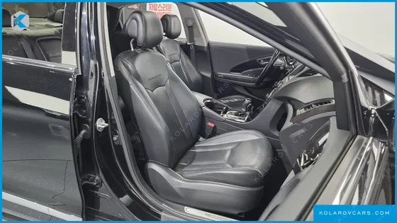 HYUNDAI GRANDEUR HG240 LUXURY