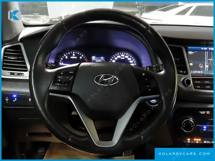 HYUNDAI TUCSON DIESEL 2.0 2WD