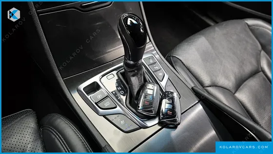 HYUNDAI GRANDEUR HG300 EXCLUSIVE COLLECTION