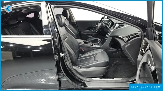 HYUNDAI GRANDEUR HG300 EXCLUSIVE COLLECTION