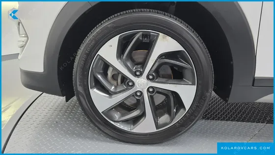 HYUNDAI TUCSON DIESEL 2.0 2WD