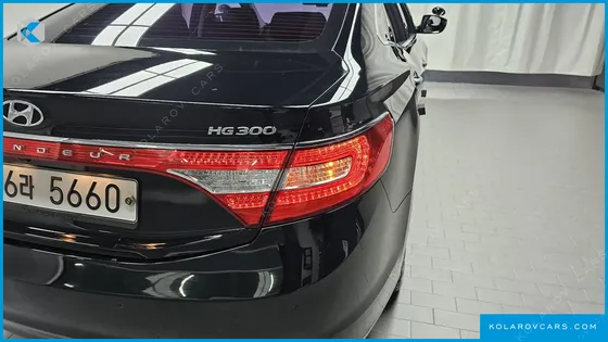 HYUNDAI GRANDEUR HG300 PREMIUM