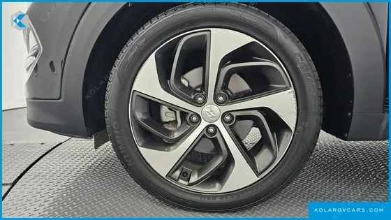 HYUNDAI TUCSON DIESEL 2.0 2WD