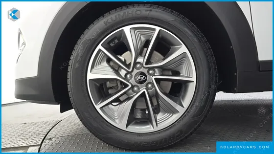 HYUNDAI TUCSON DIESEL 2.0 2WD