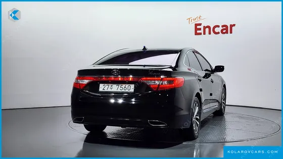 HYUNDAI GRANDEUR HG240 LUXURY