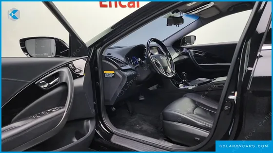HYUNDAI GRANDEUR HG240 LUXURY