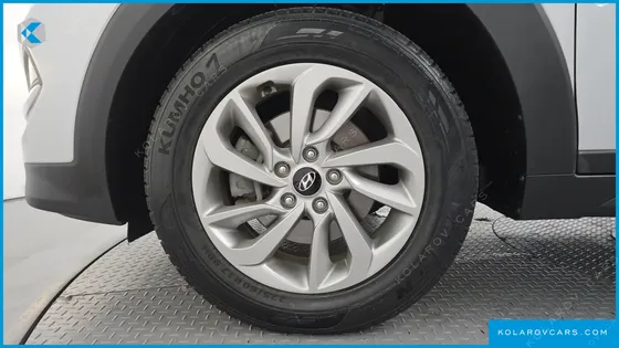 HYUNDAI TUCSON DIESEL 1.7 2WD