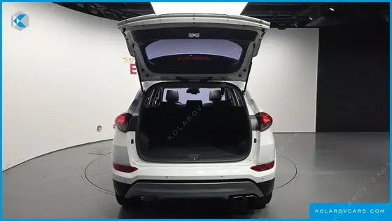 HYUNDAI TUCSON DIESEL 2.0 2WD