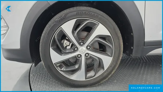 HYUNDAI TUCSON DIESEL 2.0 2WD