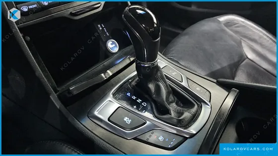 HYUNDAI GRANDEUR HG300 PREMIUM