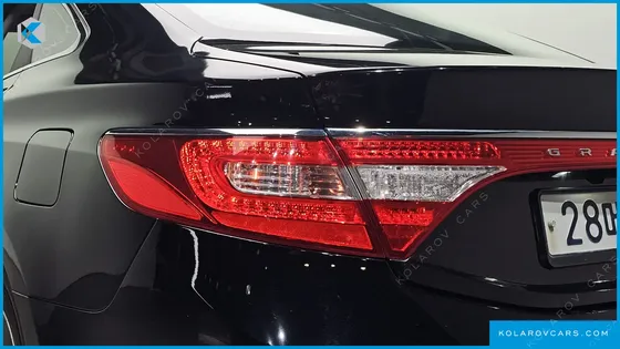 HYUNDAI GRANDEUR HG300 PREMIUM
