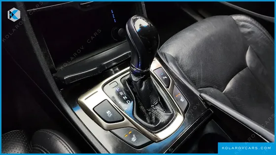 HYUNDAI GRANDEUR HG240 LUXURY