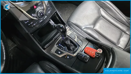HYUNDAI GRANDEUR HG240 MODERN