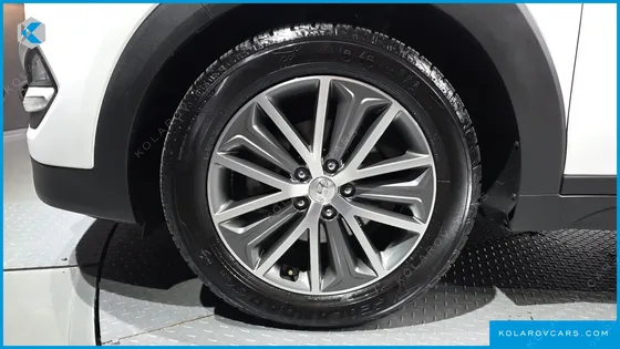HYUNDAI TUCSON DIESEL 2.0 2WD