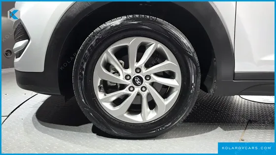 HYUNDAI TUCSON DIESEL 2.0 2WD