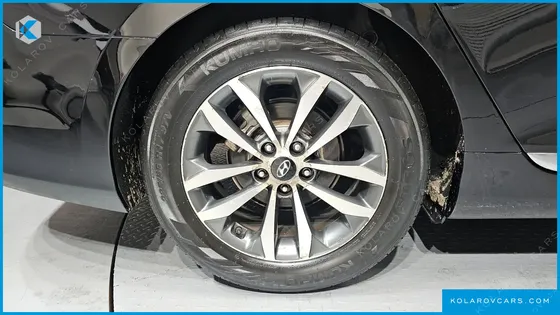 HYUNDAI GRANDEUR HG240 LUXURY
