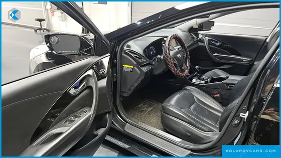 HYUNDAI GRANDEUR HG240 LUXURY