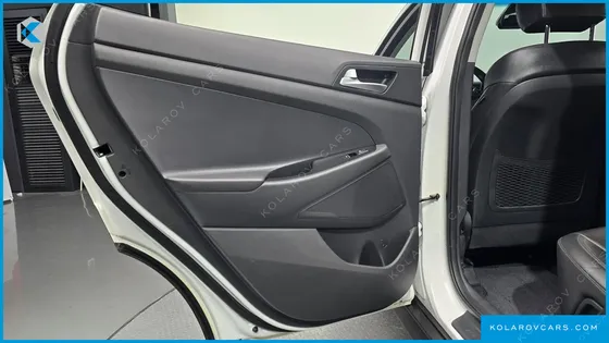 HYUNDAI TUCSON DIESEL 2.0 2WD