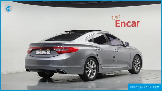 HYUNDAI GRANDEUR HG240 MODERN