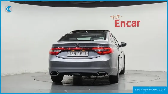 HYUNDAI GRANDEUR HG240 MODERN