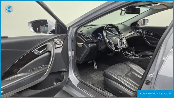 HYUNDAI GRANDEUR HG240 MODERN