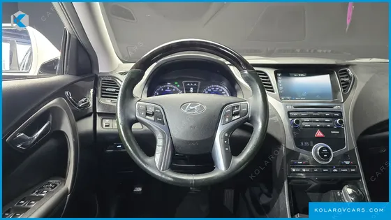 HYUNDAI GRANDEUR HG240 MODERN