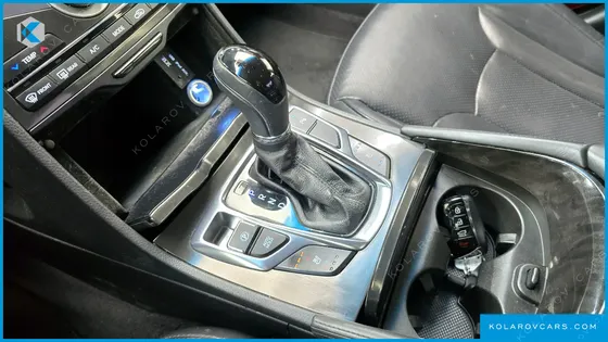 HYUNDAI GRANDEUR HG240 MODERN COLLECTION
