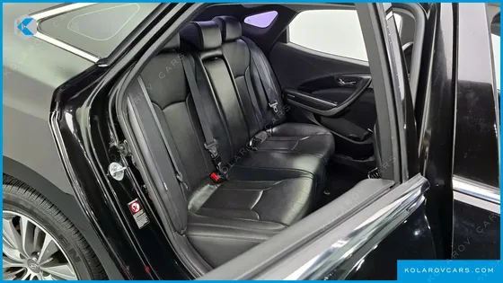 HYUNDAI GRANDEUR HG240 MODERN COLLECTION