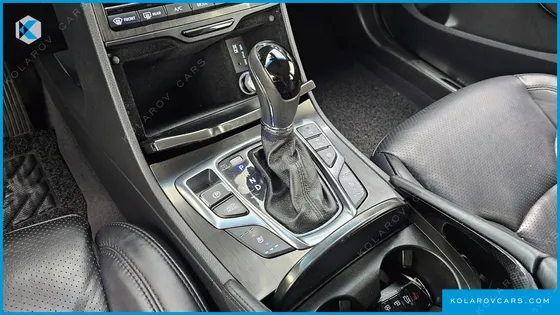 HYUNDAI GRANDEUR HG300 EXCLUSIVE COLLECTION
