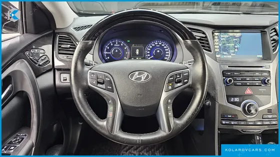 HYUNDAI GRANDEUR HG300 EXCLUSIVE COLLECTION