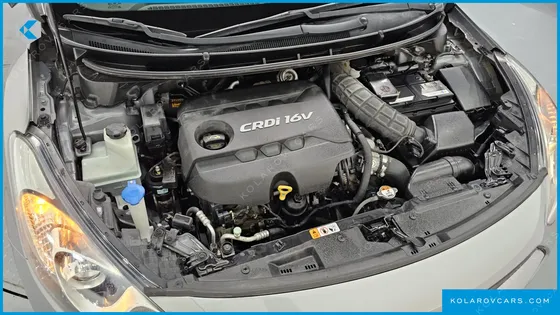 HYUNDAI I30 DIESEL 1.6 VGT UNIQUE
