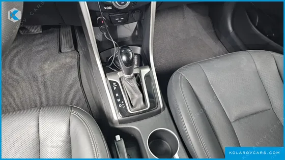 HYUNDAI I30 DIESEL 1.6 VGT UNIQUE