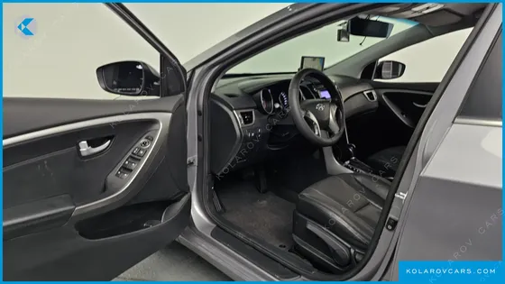 HYUNDAI I30 DIESEL 1.6 VGT UNIQUE