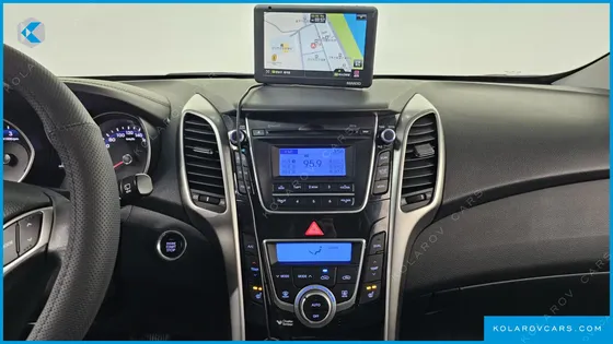 HYUNDAI I30 DIESEL 1.6 VGT UNIQUE