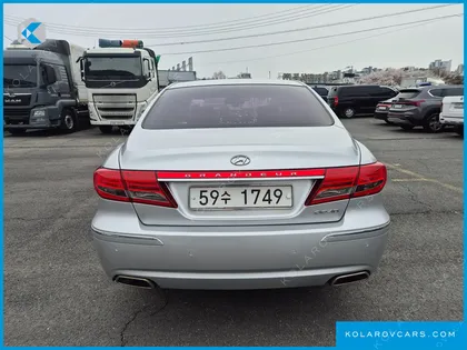 HYUNDAI GRANDEUR Q240 DELUXE