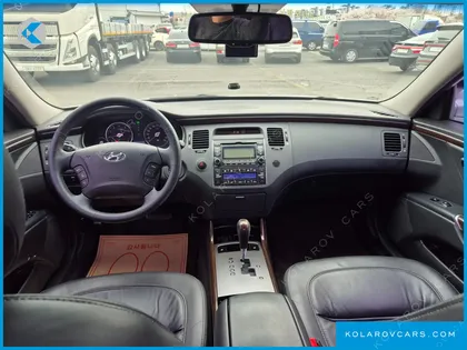 HYUNDAI GRANDEUR Q240 DELUXE