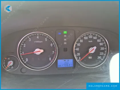 HYUNDAI GRANDEUR Q240 DELUXE