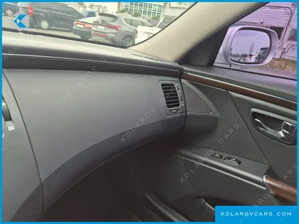 HYUNDAI GRANDEUR Q240 DELUXE