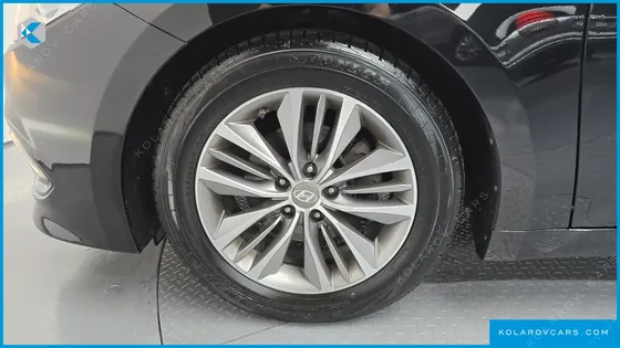 HYUNDAI GRANDEUR HG240 MODERN