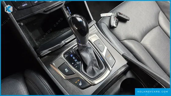HYUNDAI GRANDEUR HG240 MODERN