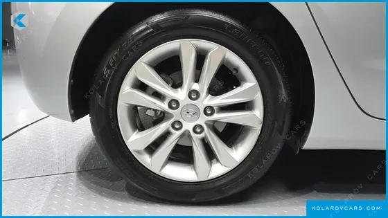 HYUNDAI I30 DIESEL 1.6 VGT UNIQUE