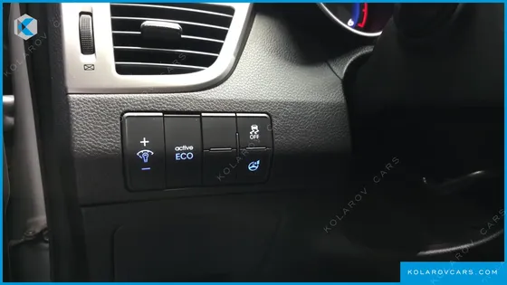 HYUNDAI I30 DIESEL 1.6 VGT UNIQUE