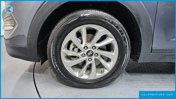 HYUNDAI TUCSON DIESEL 2.0 2WD