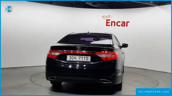 HYUNDAI GRANDEUR HG240 MODERN