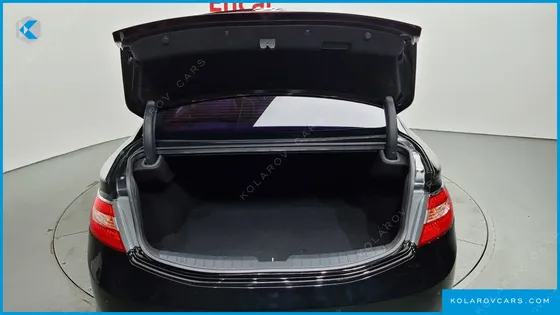 HYUNDAI GRANDEUR HG240 MODERN