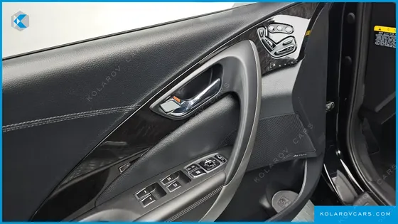 HYUNDAI GRANDEUR HG240 MODERN
