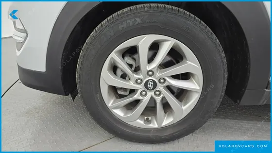 HYUNDAI TUCSON DIESEL 2.0 2WD