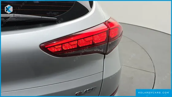HYUNDAI TUCSON DIESEL 2.0 2WD