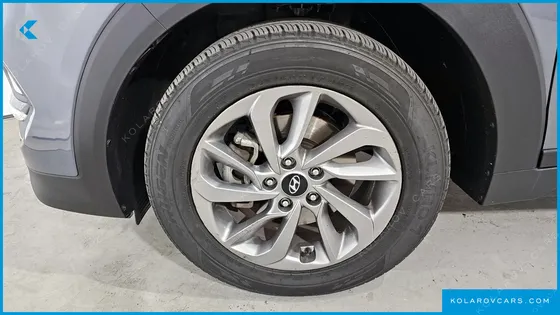 HYUNDAI TUCSON DIESEL 2.0 2WD