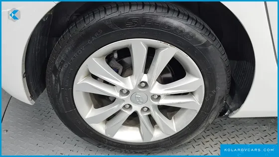 HYUNDAI I30 DIESEL 1.6 VGT UNIQUE